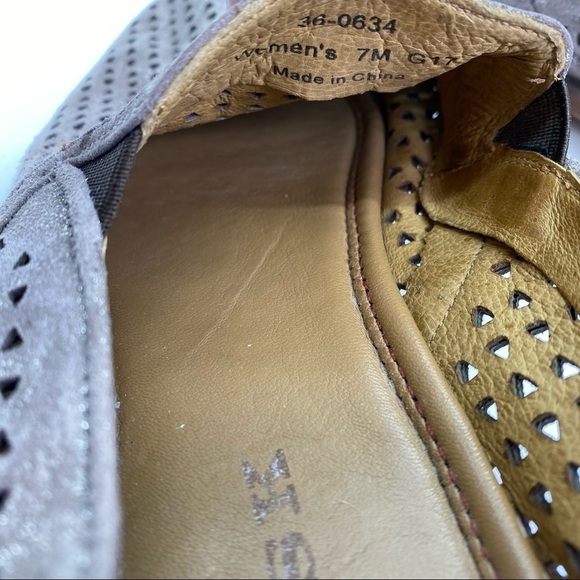 TRASK Ali Perforated Loafer - Picture 5 of 7